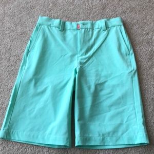 Vineyard vines light weight shorts